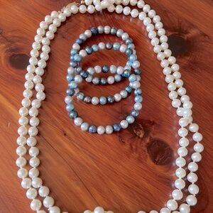 Pearl Necklace with 3‎ Blue and Pearl stretch bracelets